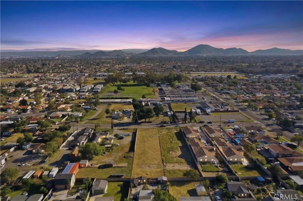 17562 Court, Fontana, CA 92336