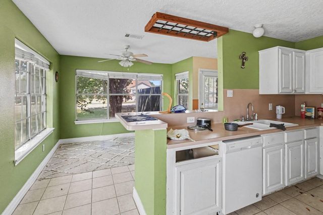 13415 Lake Breeze Lane, Willis, TX 77318