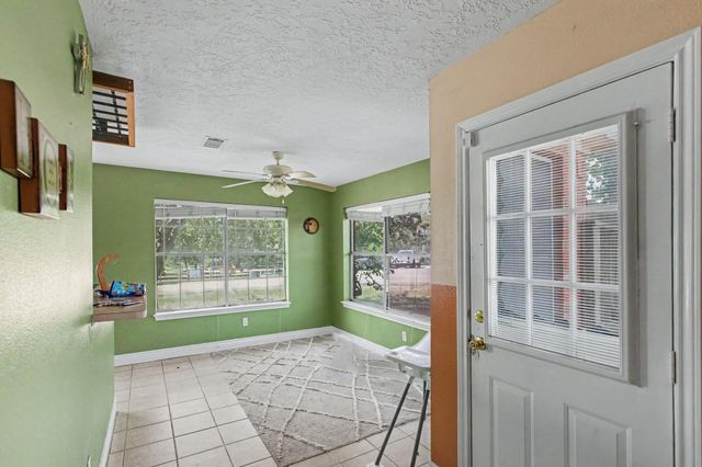 13415 Lake Breeze Lane, Willis, TX 77318