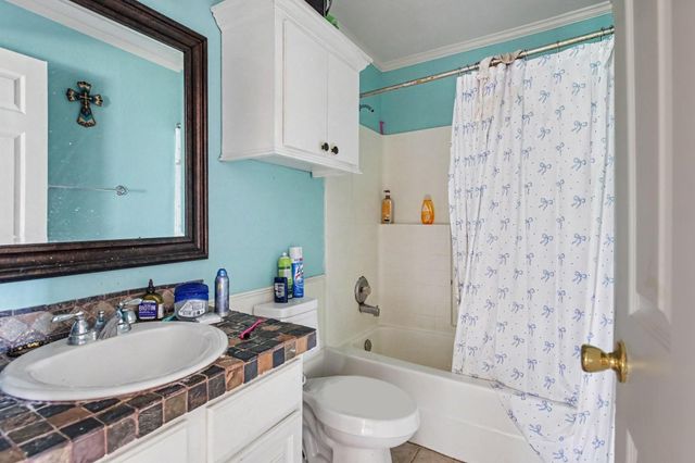 13415 Lake Breeze Lane, Willis, TX 77318