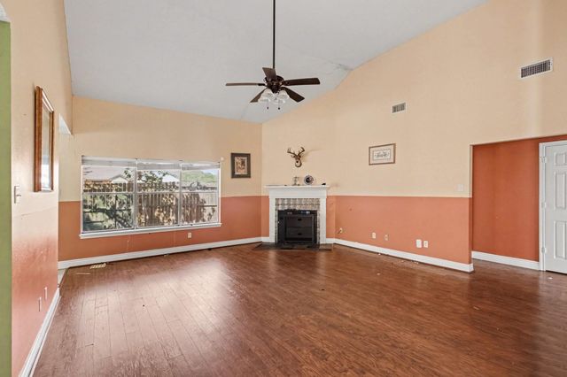 13415 Lake Breeze Lane, Willis, TX 77318