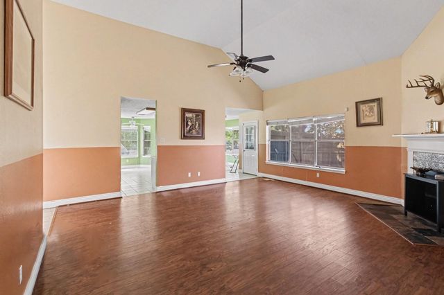 13415 Lake Breeze Lane, Willis, TX 77318