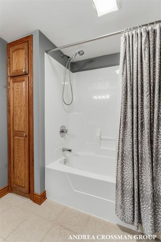 4557 Penny Lane, Wyoming, MI 49418