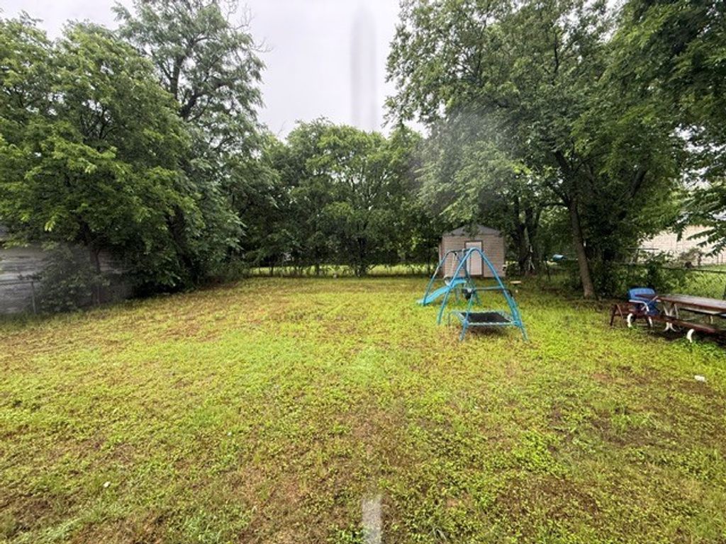 507 Graham Street, Cleburne, TX 76033 — photo 2