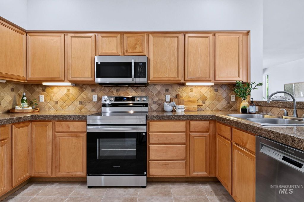 5170 S Surprise Way 104, Boise, ID 83716 photo 5