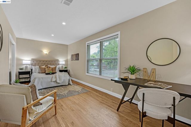 1989 Meadow Rd, Walnut Creek, CA 94595