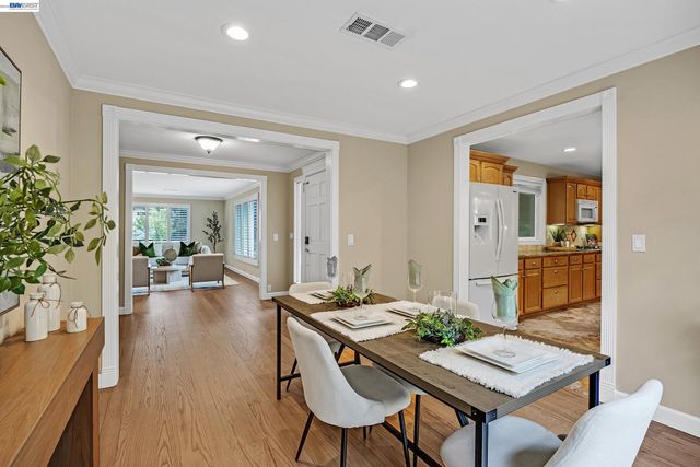 1989 Meadow Rd, Walnut Creek, CA 94595