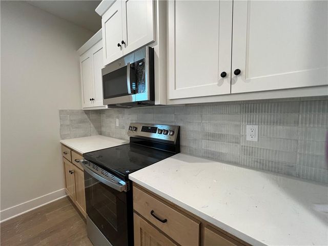 28510 W 161st Street, Gardner, KS 66030