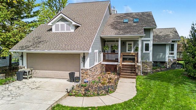 8036 Park Road, Whitmore Lake, MI 48189