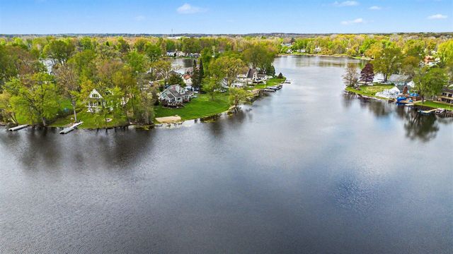 8036 Park Road, Whitmore Lake, MI 48189