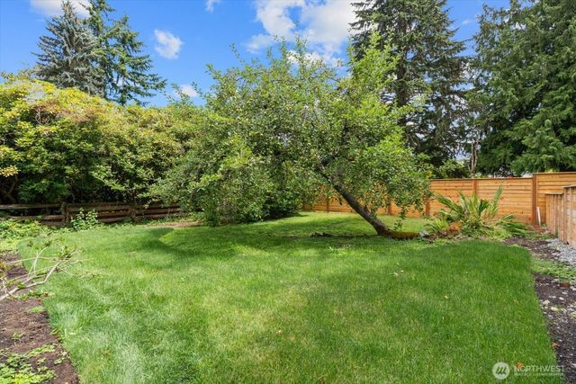 10328 Ashworth Avenue N, Seattle, WA 98133