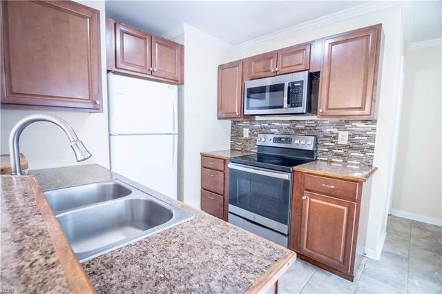 195 Old Bridge RD, Newport News, VA 23608