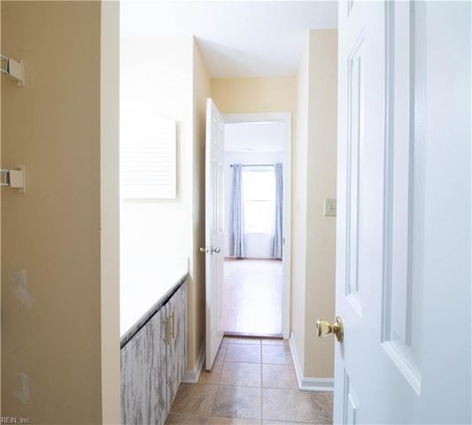 195 Old Bridge RD, Newport News, VA 23608