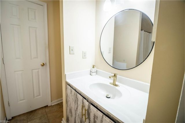 195 Old Bridge RD, Newport News, VA 23608