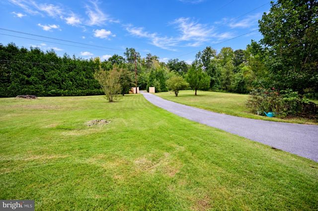 7435 PORT TOBACCO RD, Welcome, MD 20693