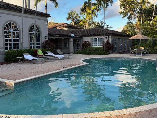 9959 Nob Hill Place, Sunrise, FL 33351