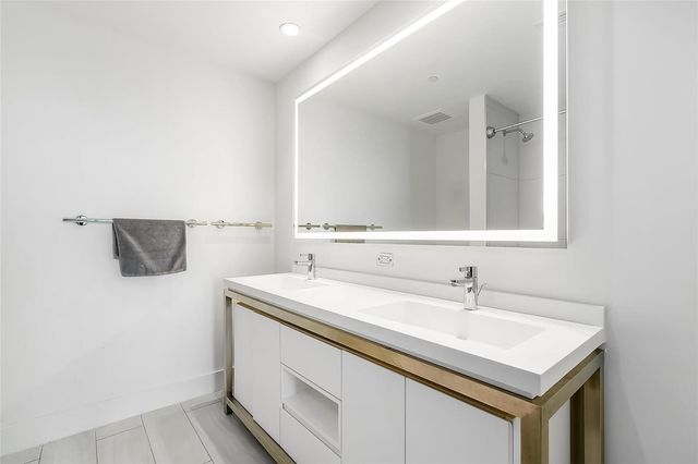 2000 Metropica Way 1410, Sunrise, FL 33323