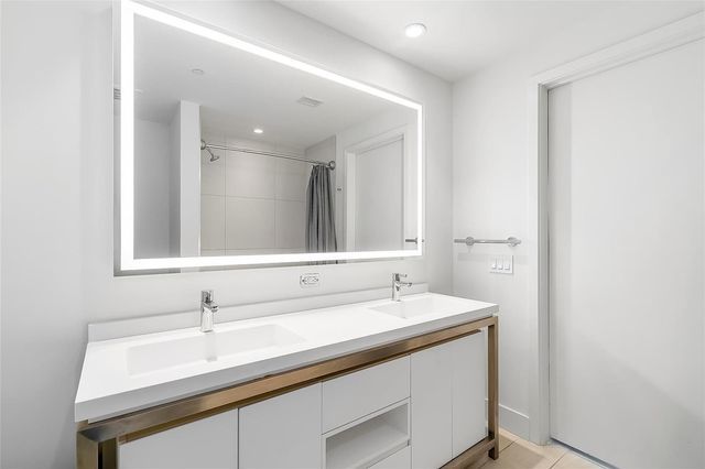 2000 Metropica Way 1410, Sunrise, FL 33323