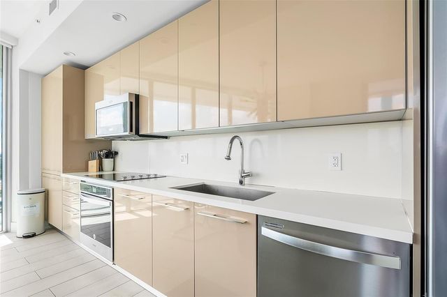2000 Metropica Way 1410, Sunrise, FL 33323
