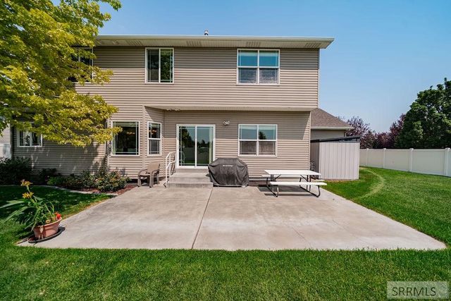 2094 Autumn Lane, Idaho Falls, ID 83404