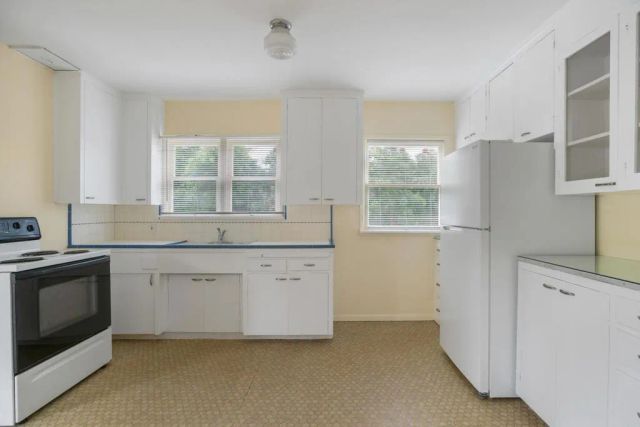 135 4th Street, Encinitas, CA 92024