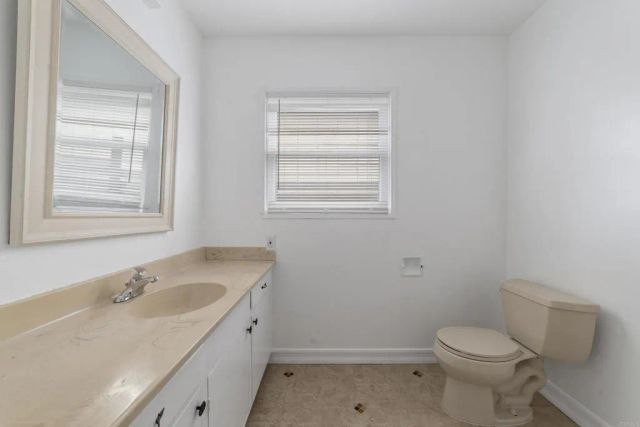 135 4th Street, Encinitas, CA 92024