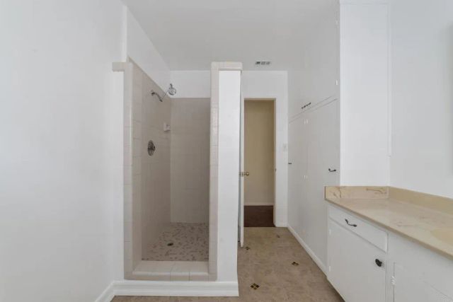 135 4th Street, Encinitas, CA 92024