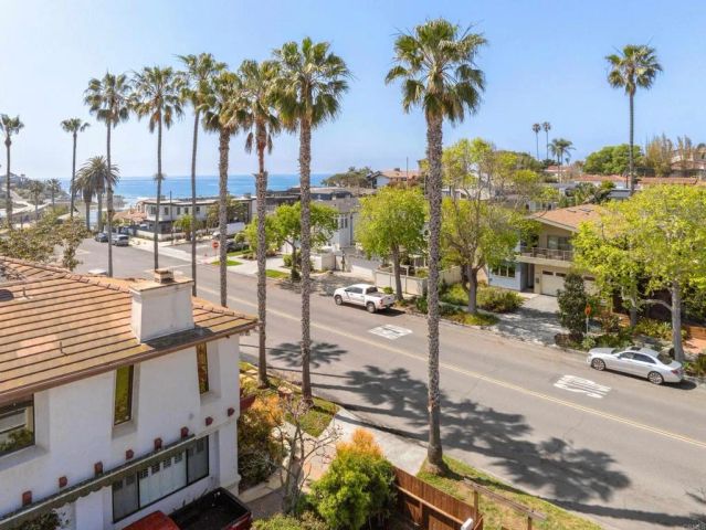 135 4th Street, Encinitas, CA 92024