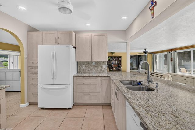 200 SW 7th Avenue, Boca Raton, FL 33486