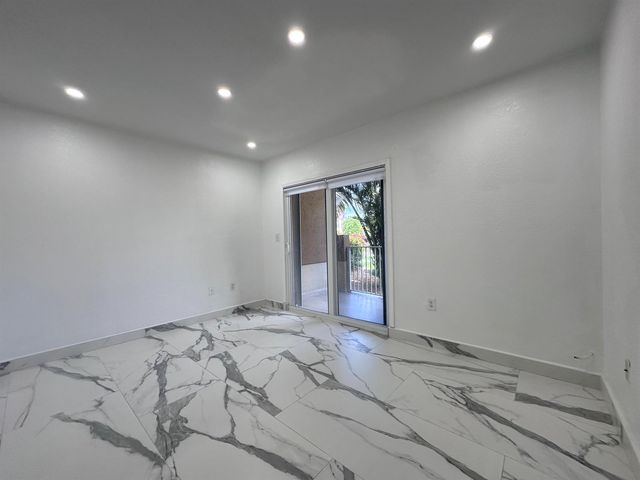 300 E 4th Street 103, Hialeah, FL 33010