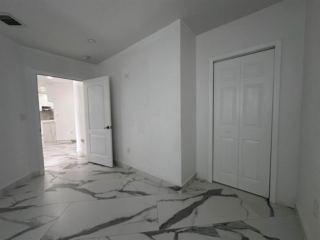 300 E 4th Street 103, Hialeah, FL 33010