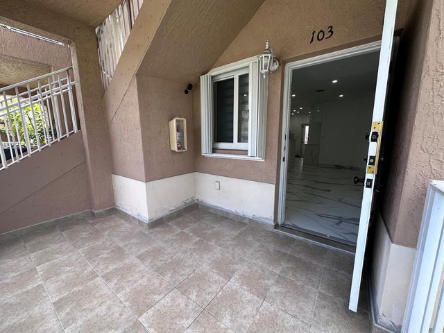 300 E 4th Street 103, Hialeah, FL 33010