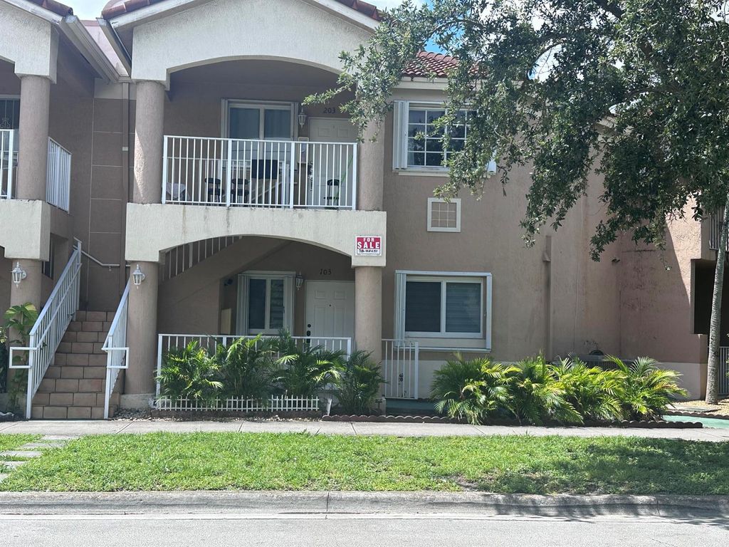 300 E 4th Street 103, Hialeah, FL 33010