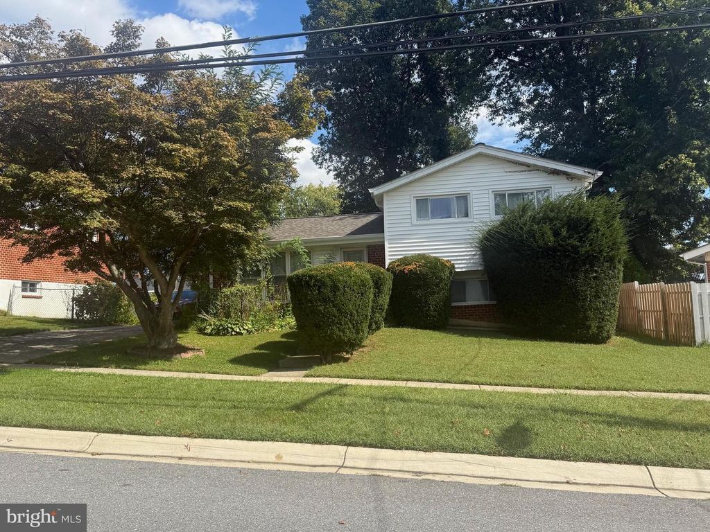 13103 MAGELLAN AVE, Rockville, MD 20853