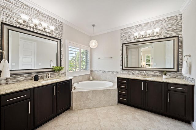 108 Kildrummy LN, Lakeway, TX 78738