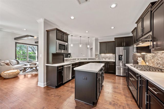 108 Kildrummy LN, Lakeway, TX 78738