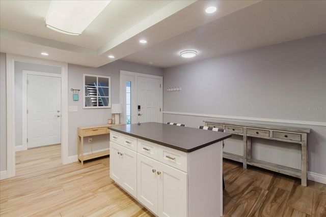 208 ST IVES DR, Palm Harbor, FL 34684