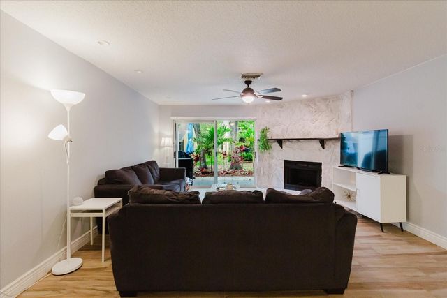 208 ST IVES DR, Palm Harbor, FL 34684