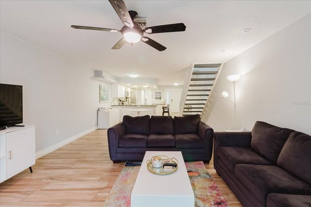 208 ST IVES DR, Palm Harbor, FL 34684