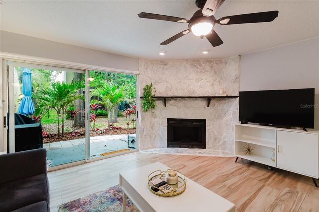 208 ST IVES DR, Palm Harbor, FL 34684