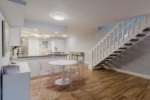 208 ST IVES DR, Palm Harbor, FL 34684