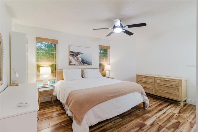 208 ST IVES DR, Palm Harbor, FL 34684