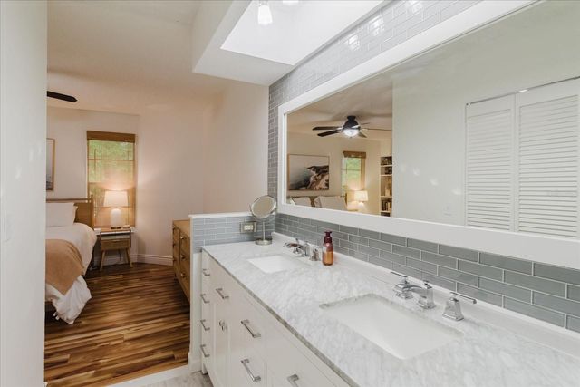 208 ST IVES DR, Palm Harbor, FL 34684