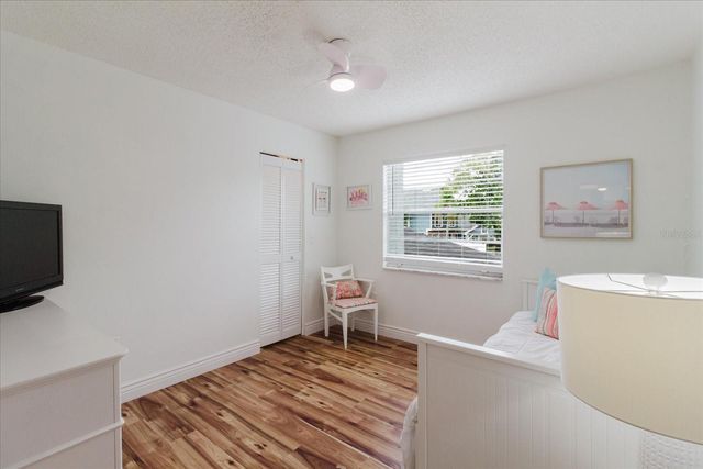 208 ST IVES DR, Palm Harbor, FL 34684