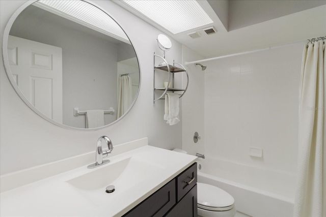 208 ST IVES DR, Palm Harbor, FL 34684