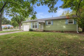 1007 Rainbow View, Urbana, IL 61802