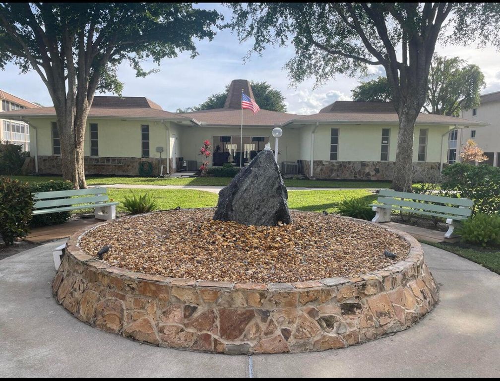 400 VILLAGE GREEN Circle W 205, Palm Springs, FL 33461