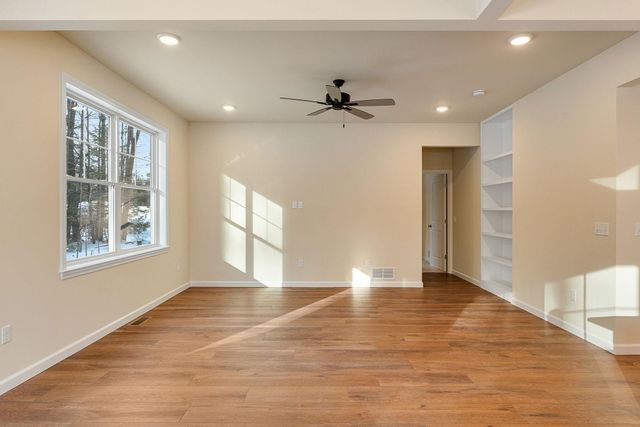 15 Dogwood Circle 15L Gray, Milton, VT 05468