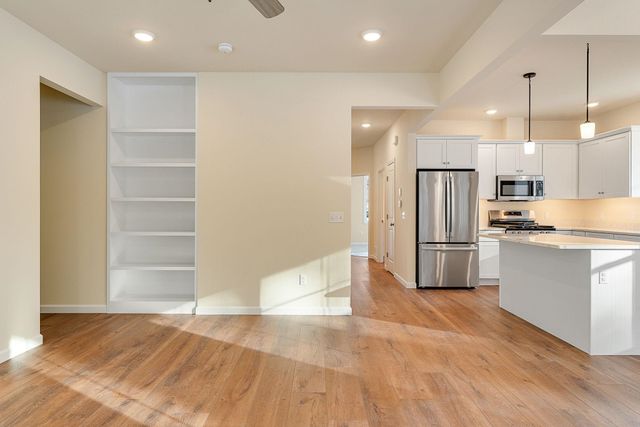 15 Dogwood Circle 15L Gray, Milton, VT 05468