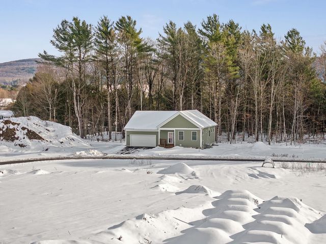 15 Dogwood Circle 15L Gray, Milton, VT 05468